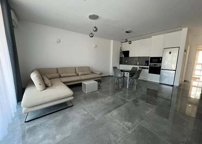 Rent Apartament Lalzy Bay