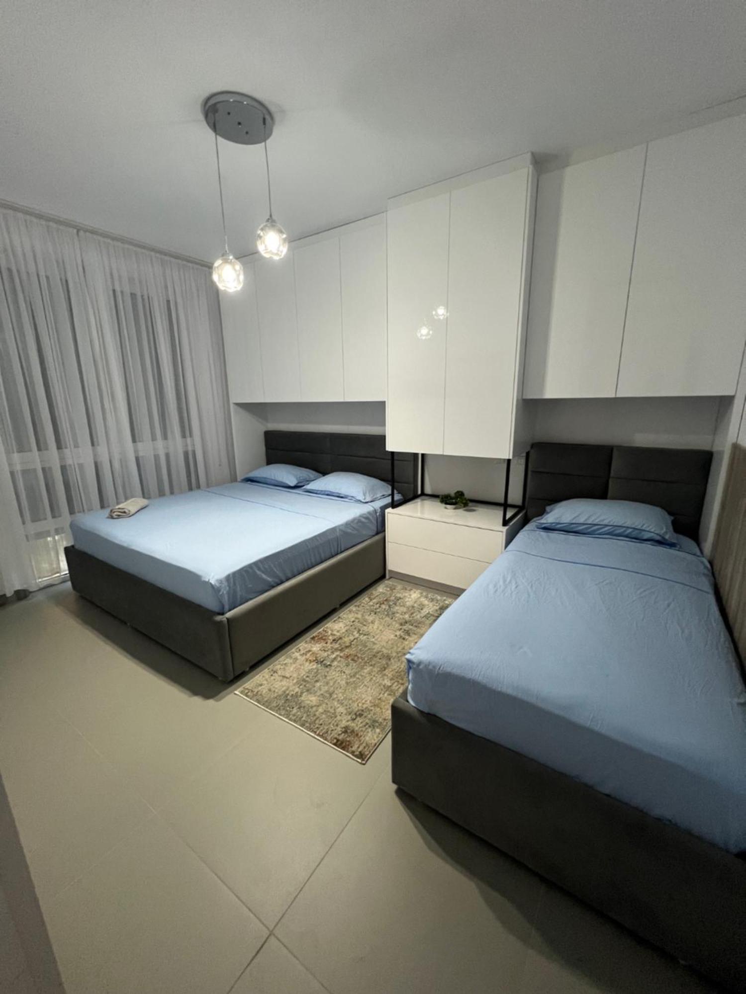 Rent Lalzy Bay Durrës